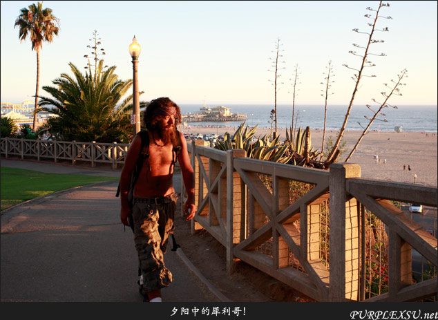 Santa Monica海滨的乞丐